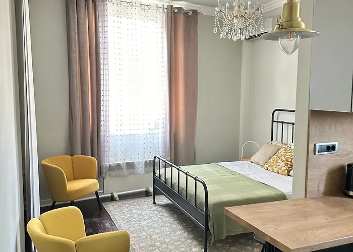 Yulia's Beautiful Apartamento Belgrado